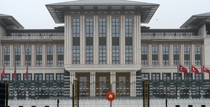 AK Parti, Cumhurbaşkanı'ndan randevu istedi