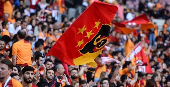 Galatasaray şampiyonluk kupasını aldı