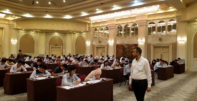 Özbekistanlı öğrenciler Türkiye’de üniversite okumak için ter döktü