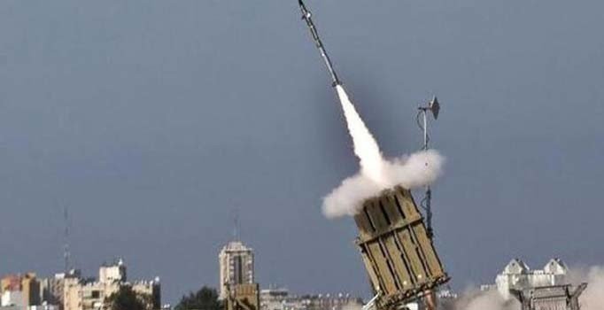 İsrail, Suriye’de bir köye füzeyle saldırdı