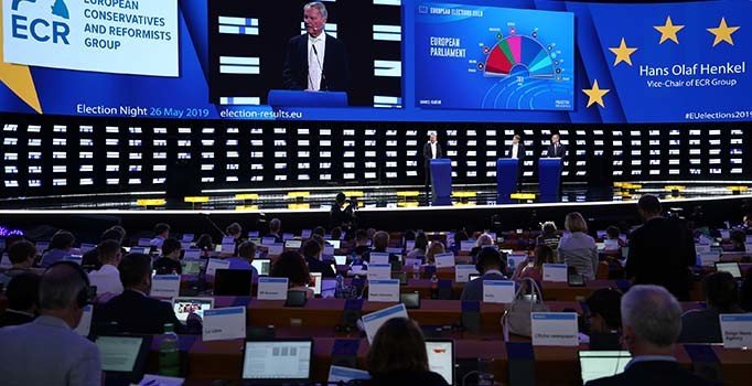 AP seçimleri tamamlandı: Merkez partiler kaybetti, Yeşiller ile aşırı sağ yükselişe geçti