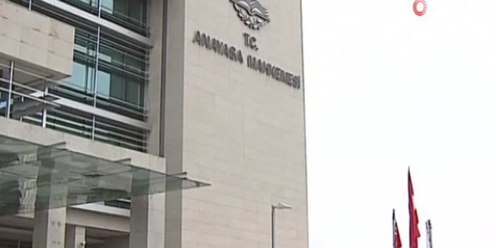 AYM başkanlığına Zühtü Arslan yeniden seçildi!