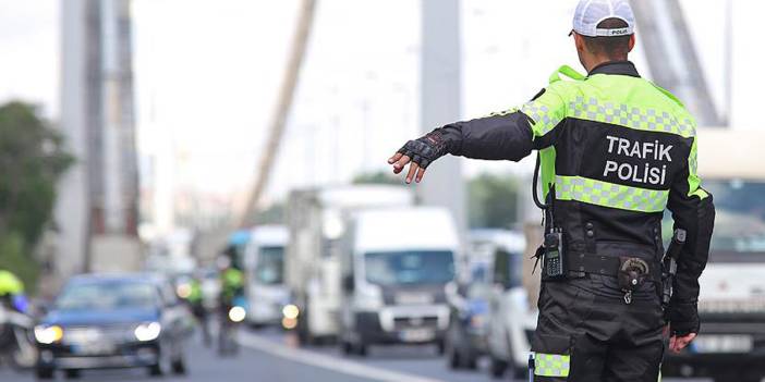 Trafikte yol kesene 3 yıl hapis, alkollü araç kullanana 50 bin TL ceza! Yeni yargı paketiyle ağır cezalar geliyor
