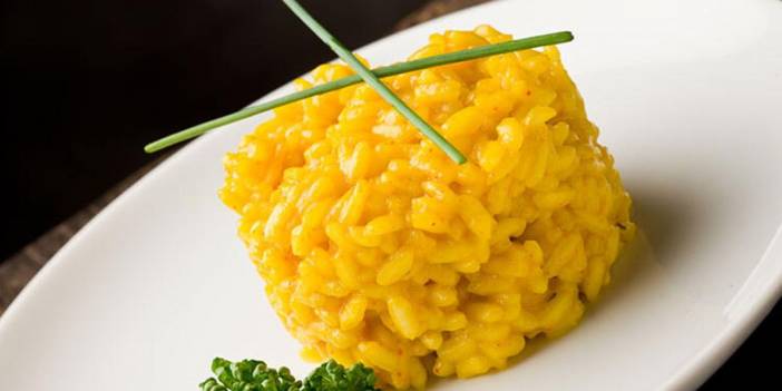 Safranlı risotto nasıl yapılır? Malzemeleri ve tarifini öğrenen aşçılığını konuşturuyor