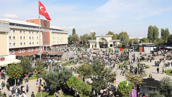 4 yıllık lisans eğitimi tarihe karışıyor: İlk 2 yıl teorik eğitim, son yıl doğrudan iş yerinde geçecek