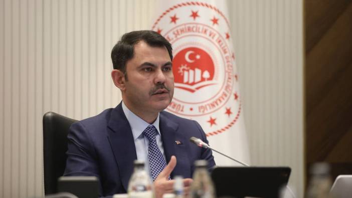 Bakan Kurum: Sındırgı'da 80’i konut 127 bağımsız bölüm ağır hasarlı