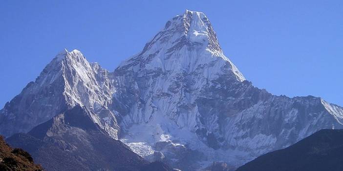 Himalayalar'da yıllık temizlik: 11 ton çöp toplandı, dört ceset bulundu