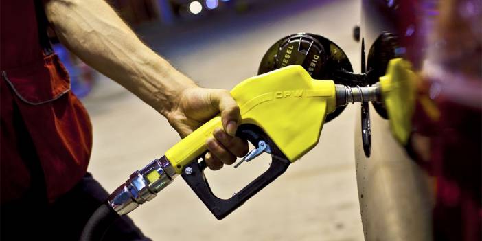 Akaryakıta bir kez daha dev zam: Yarından itibaren geçerli olacak