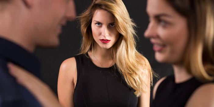 En Kıskanç 4 Burç! Zodyak'ın Yeşil Gözlü Canavarlarına Dikkat