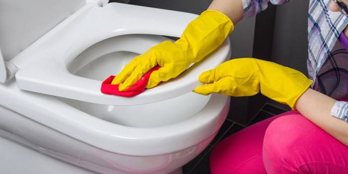 Tuvaletteki Sarı Lekeler Nasıl Çıkar? İşte Sarı Lekeleri Çıkarmanın Yolunu Paylaşıyoruz! İşte tesisatçı yöntemi...