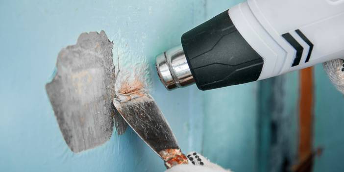 Eski Boya Bir Yüzeyden Nasıl Çıkarılır? Dolaplarınızı ve Kapılarınızı Gıcır Gıcır Yapabilirsiniz