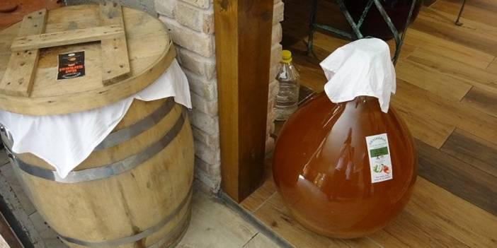 65 Yaşındaki Türk Köylüsü İtalya'yı Fethetti! Fatma Teyze'nin Bal Sirkesi Yok Satıyor