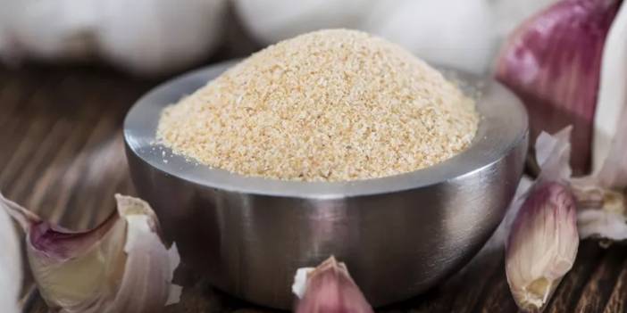 Siz Hala Sarımsak Tuzunu Denemediniz mi? Deneyenlerin Eli İlaca Gitmeyecek! İşte Her Derde Deva Sarımsak Tuzu...