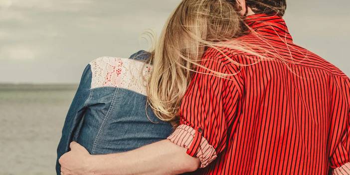 Bu burçlar sevdiği için kapıda bile yatar! İşte sevdikleri olunca gözü bir şeyi görmeyen o burçlar