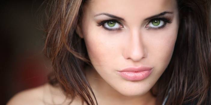 Bir bakışıyla şiir yazdıran burçlar hangileridir? Bu burçlar bakışlarıyla resmen büyülüyor