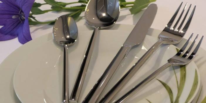 Kaşık ve çatallarınızı elmas gibi parlatacak yöntem! Hepsi yeni alınmış gibi olacak...