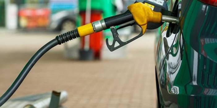 Akaryakıtta yüz güldüren indirim geliyor! Motorin ve benzin fiyatı uzun süre sonra bu fiyata düşecek!