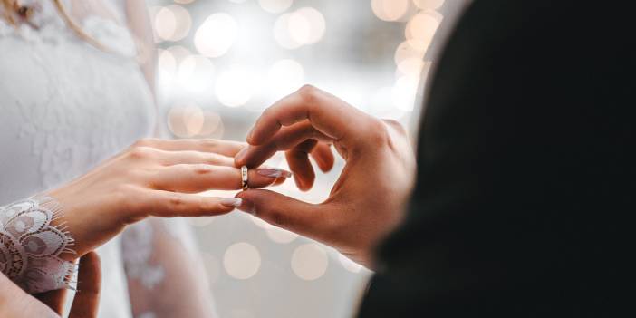 Evlenmeden önce burcunu sorun! Boşanmak onların huyu... Asla evlenilmemesi gereken burçlar...