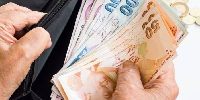 Son açıklanan enflasyon rakamlarından sonra memur ve emekli maaşlarına ne kadar zam yapılacak?