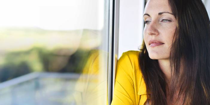 Kaynananızı çatlatacak ipucu: İz bırakmadan cam ve aynalar nasıl temizlenir?