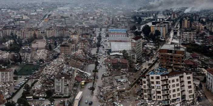İşte havadan 'Hatay enkazı': Binalar kuma döndü