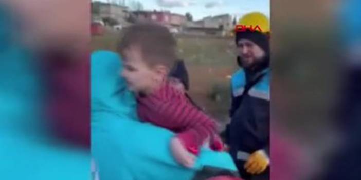 45 saat sonra gelen mucize! Anne ve 2 çocuğu enkazdan hayata döndü