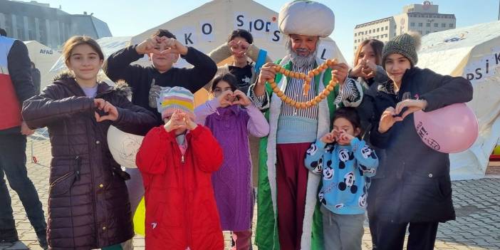 Deprem bölgesindeki çocuklarla iletişim nasıl olmalı?