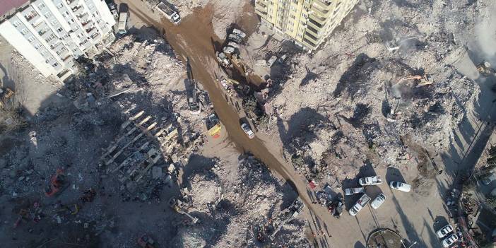 Ebrar Sitesi'nde can kaybı 250'yi aştı