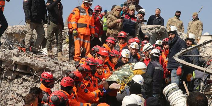 Literatürü değiştiren deprem! Dayanma süreleri uzadı, enkazları kaldırmayın