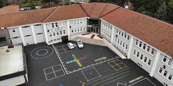 İstanbul'da depreme dayanıksız okullarda tahliyeler başladı