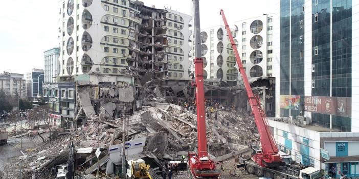 Diyarbakır'daki yıkımın nedeni gün yüzüne çıkıyor: Kesilen kolon, çıkma balkon, zemin suyu...