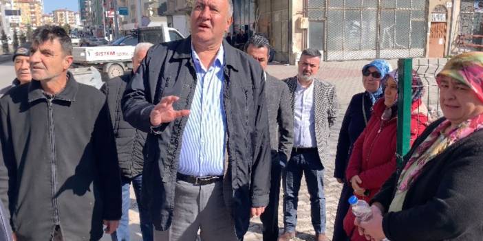 Niğdeli depremzedeler CHP Milletvekili Ömer Fethi Gürer’e dert yandı