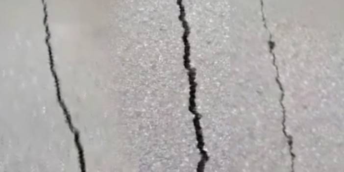 İzleyenleri hayrete düşüren görüntü: Deprem asfaltı açıp kapattı!