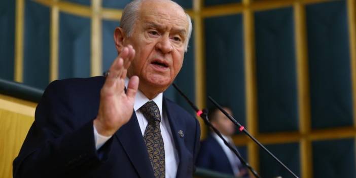 Bahçeli'den tribünlerdeki istifa sloganlarına tepki: Ya önlem alın ya da maçlar seyircisiz oynansın
