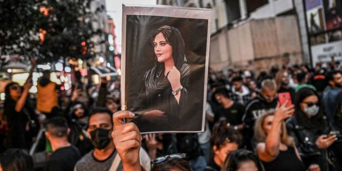 İran'da 650 kız öğrenciyi zehirlediler: Sağlık Bakanı skandalı doğruladı