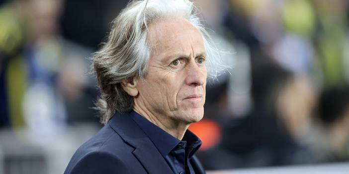 Sevilla'ya elenen Fenerbahçe'de Jorge Jesus'tan Galatasaraylıları kızdıran açıklama! Sarı-kırmızılı taraftarlar küplere bindi!