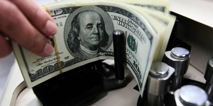 İktidar dolara karşı bütün kuralları askıya aldı: Kuru tutmak için her gün yeni yasak