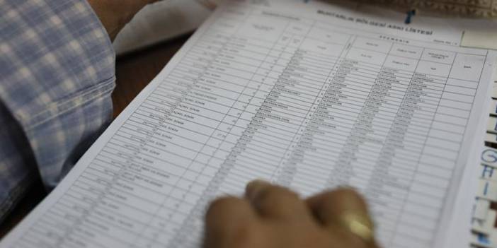 Muhtarlıklara asıldı: Seçmen listeleri askıda