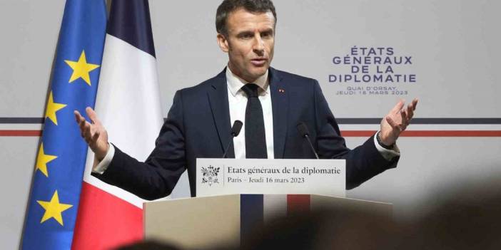 Tartışmalı emeklilik reformunun yasalaşmasına ramak kala: Macron ‘halk için halka rağmen’ diyor
