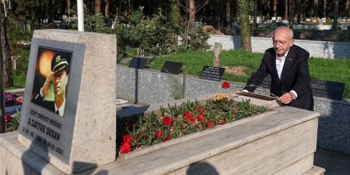 Kılıçdaroğlu'ndan şehit Gaffar Okkan'ın mezarına ziyaret: 'İzin vermeyeceğiz' diye söz verdim