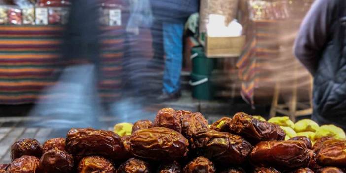 Fiyat arttı ikram kalktı: Hurma artık taneyle satılıyor