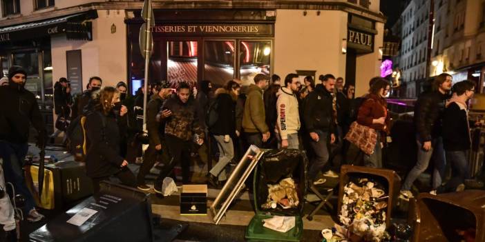 Fransa’da tartışmalı emeklilik reformu Resmi Gazete’de yayımlandı: Halk yeniden sokaklarda