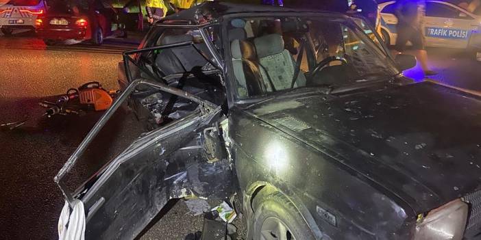 Amasya'da 3 aracın karıştığı zincirleme kaza: Evli çift hayatını kaybetti, 8 kişi yaralı