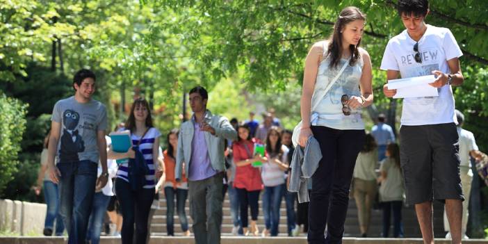 CHP'den üniversiteliler için kampanya: 'Demokrasi bileti’niz hazır