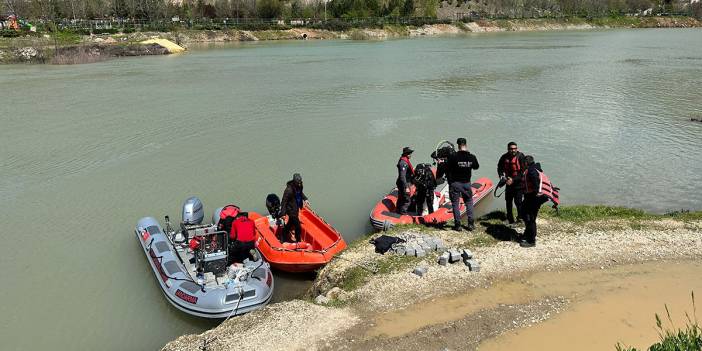 Munzur Çayı'na kayıp 3 kişi aranırken başka bir araç daha bulundu