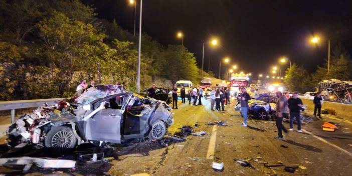 Adana’da zincirleme trafik kazası: Çok sayıda ölü ve yaralılar var