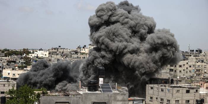 Gazze’deki saldırılar dördüncü gününde: Ateşkes görüşmeleri sürüyor