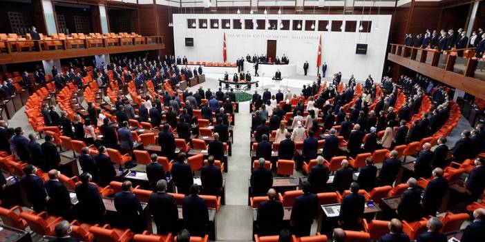 TBMM yeni döneme hazır: 16 parti mecliste