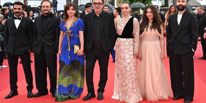 Türk sinemasının gurur anları: Cannes Nuri Bilge Ceylan'ı alkışlamaya doyamadı