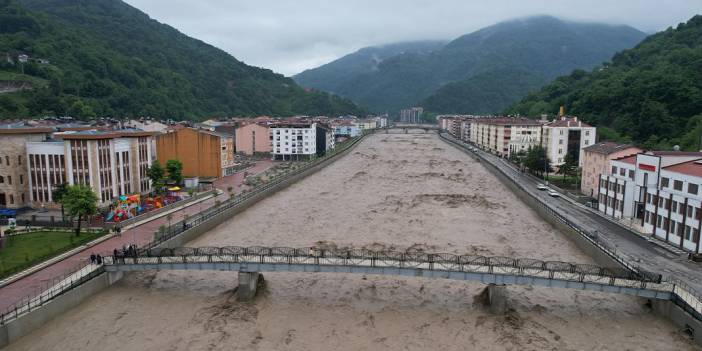 AFAD duyurdu: İki ölü, bir kayıp! İşte selin vurduğu illerdeki son durum